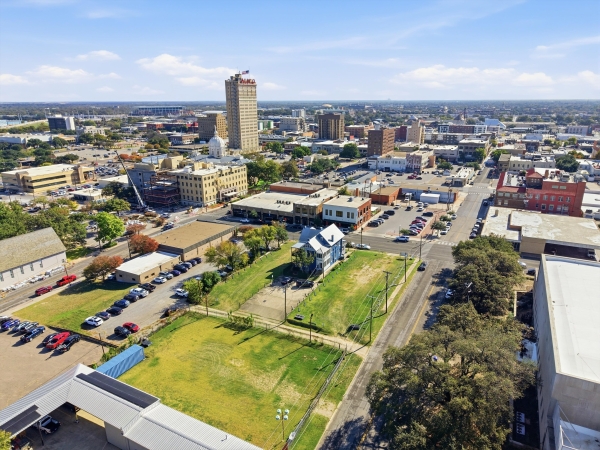 Listing Image #1 - Land for sale at 615 - 623 Columbus Ave, Waco TX 76701