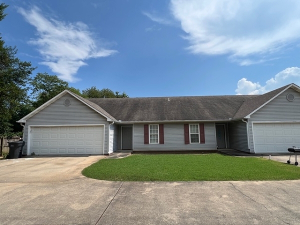 Listing Image #3 - Multi-family for sale at 106 Leggett St, Jonesboro AR 72401