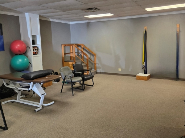 Listing Image #3 - Office for sale at 523 E 6th St, Okmulgee OK 74447