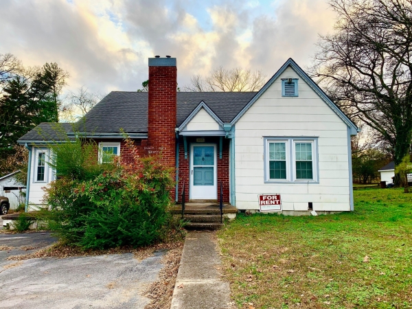 Listing Image #1 - Office for sale at 819 Union St, Shelbyville TN 37160