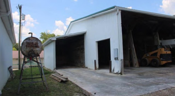 Listing Image #4 - Retail for sale at 669 Whipp Avenue, Liberty KY 42539 Listing Image #4 - Retail for sale at 669 Whipp Avenue, Liberty KY 42539