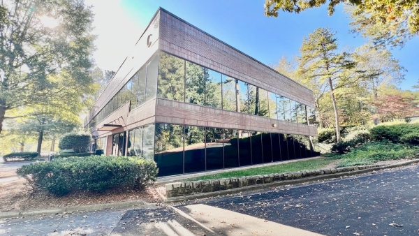 Listing Image #2 - Office for sale at 8800 Roswell Rd, Bldg. C, Sandy Springs GA 30350