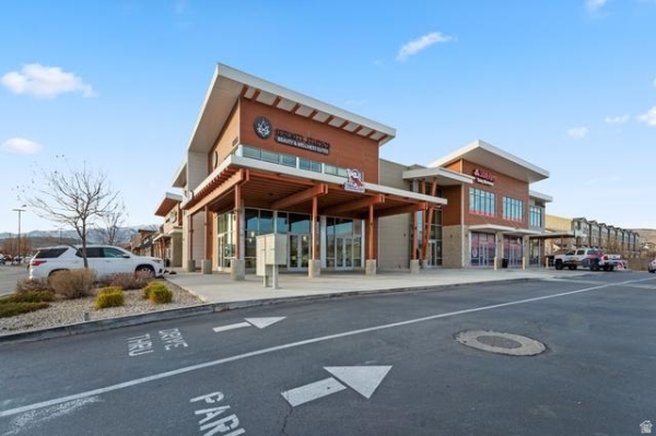 Listing Image #2 - Retail for sale at 4095 E PONY EXPRESS PKWY S, Eagle Mountain UT 84005