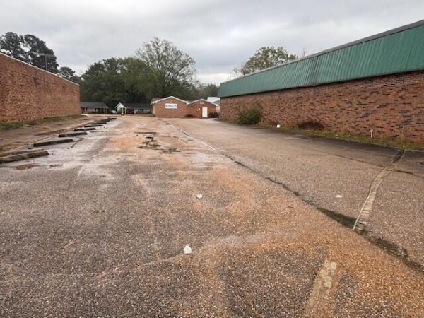 Listing Image #2 - Retail for sale at 2006 Hwy 45 N, Columbus MS 39705