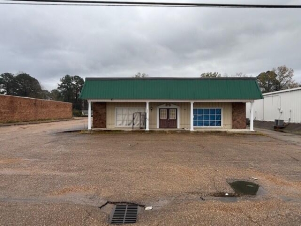 Listing Image #3 - Retail for sale at 2006 Hwy 45 N, Columbus MS 39705