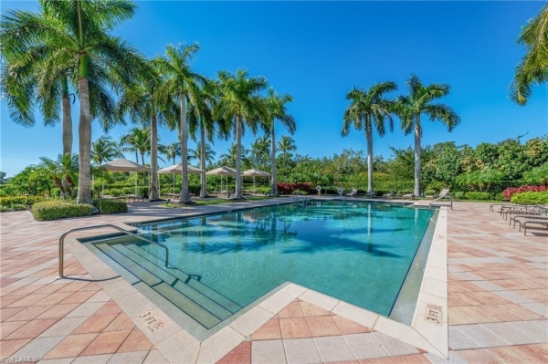 Listing Image #3 - Multi-family for sale at 1065 Borghese LN 1503, NAPLES FL 34114
