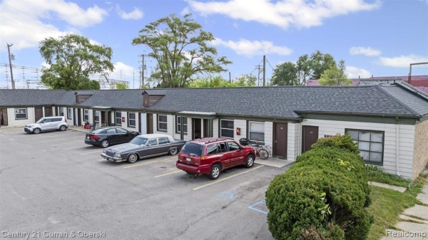 Listing Image #3 - Others for sale at 44784 Woodward Avenue, Pontiac MI 48341
