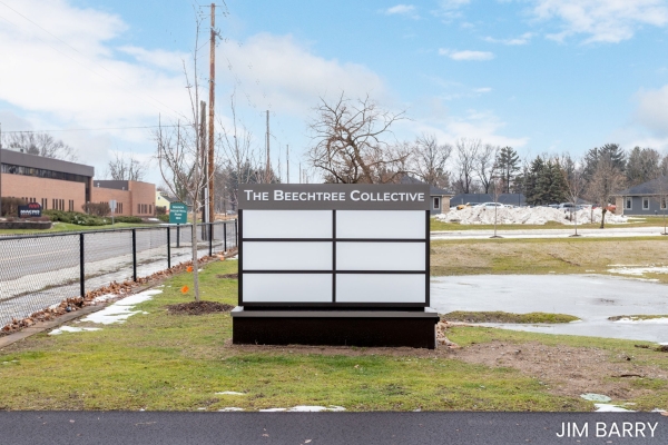 Listing Image #2 - Office for sale at 811 S Beechtree Street, Grand Haven MI 49417 Listing Image #2 - Office for sale at 811 S Beechtree Street, Grand Haven MI 49417