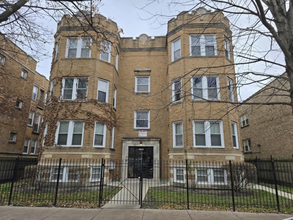 Listing Image #1 - Multi-family for sale at 6337 N Oakley Avenue, Chicago IL 60659 Listing Image #1 - Multi-family for sale at 6337 N Oakley Avenue, Chicago IL 60659