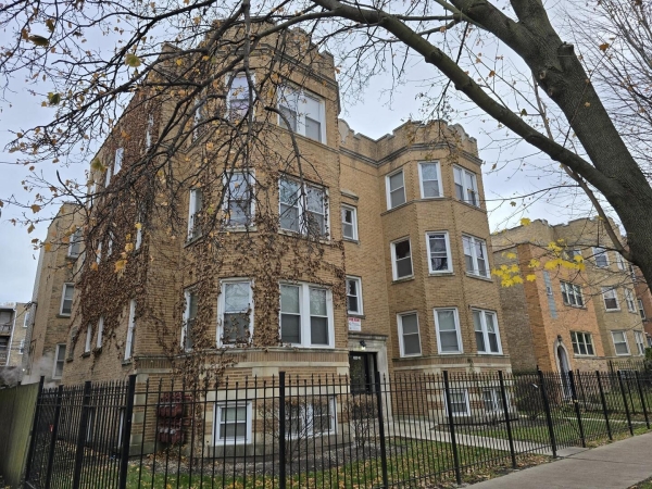 Listing Image #2 - Multi-family for sale at 6337 N Oakley Avenue, Chicago IL 60659 Listing Image #2 - Multi-family for sale at 6337 N Oakley Avenue, Chicago IL 60659