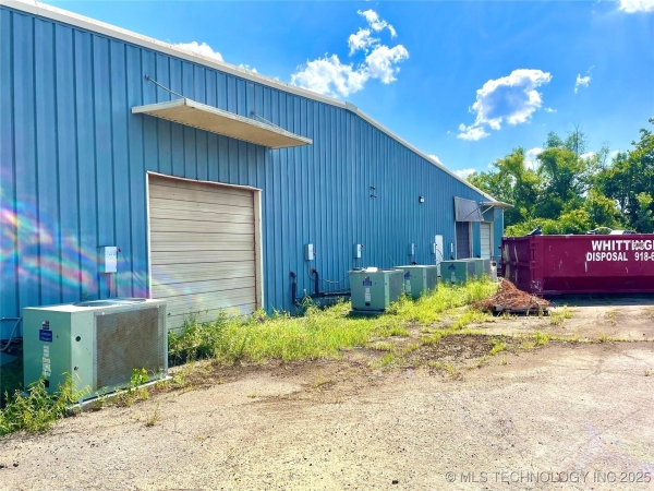 Listing Image #1 - Industrial for sale at 1000 Warmac Street, Warner OK 74469