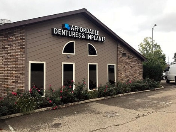 Listing Image #2 - Office for sale at 423 Adair Ave, Zanesville OH 43701