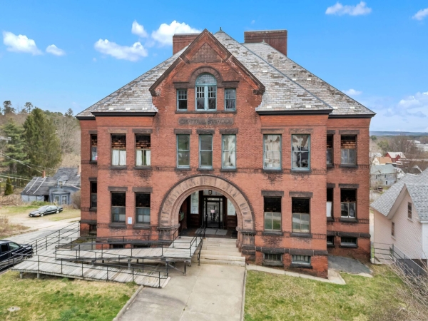 Listing Image #1 - Multi-Use for sale at 34 N Main St, Orange MA 01364