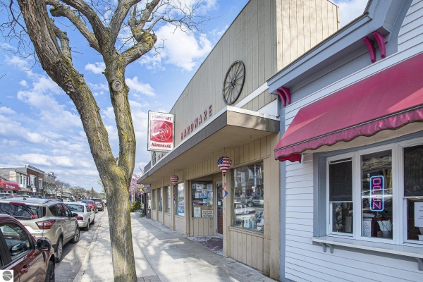 Listing Image #2 - Retail for sale at 310 Main Street, Frankfort MI 49635