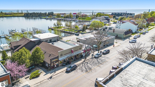 Listing Image #3 - Retail for sale at 310 Main Street, Frankfort MI 49635