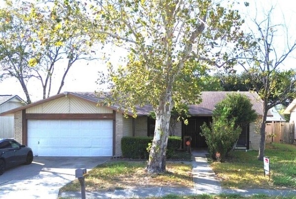 Listing Image #1 - Others for sale at 1027 Hickory Trail, San Antonio TX 78245 Listing Image #1 - Others for sale at 1027 Hickory Trail, San Antonio TX 78245