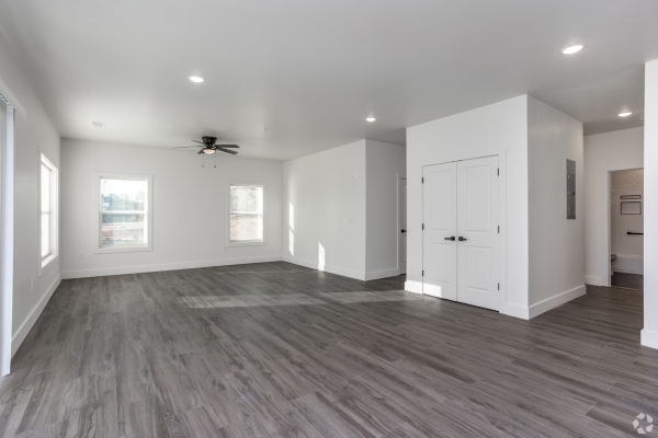 Listing Image #3 - Multi-family for sale at 209 Boozer St, Hogansville GA 30230