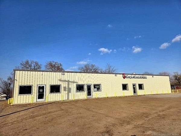 Listing Image #2 - Others for sale at 301 N F Street, Yale OK 74085