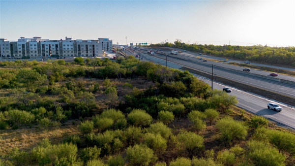 Listing Image #3 - Others for sale at 4261 N Interstate 35, New Braunfels TX 78130