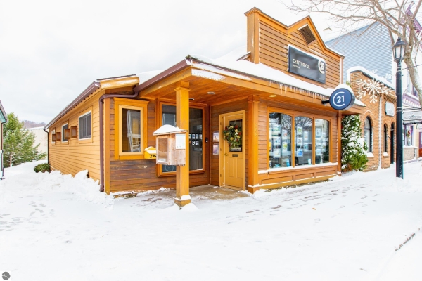 Listing Image #1 - Office for sale at 408 Main Street, Frankfort MI 49635 Listing Image #1 - Office for sale at 408 Main Street, Frankfort MI 49635