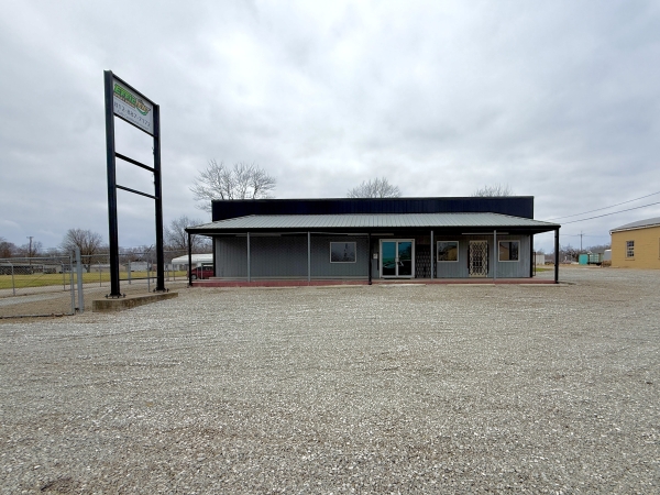 Listing Image #2 - Office for sale at 390 S Main St, Linton IN 47441