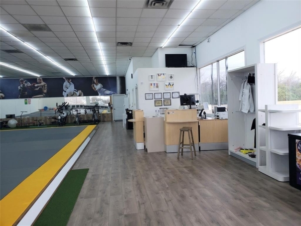 Listing Image #2 - Others for sale at 6709 Rufe Snow Drive, Watauga TX 76148