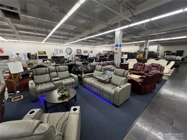 Listing Image #2 - Retail for sale at 9620 State Avenue, Marysville WA 98270