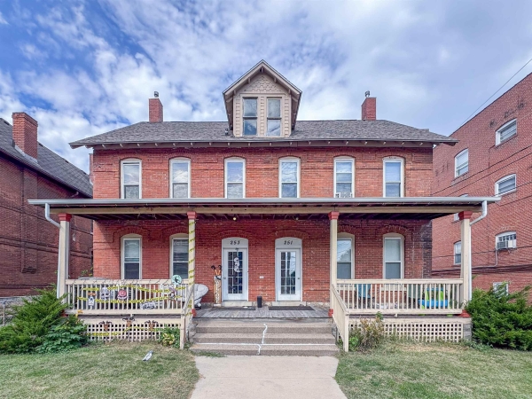Listing Image #1 - Others for sale at 251 W 17th Street, Dubuque IA 52001