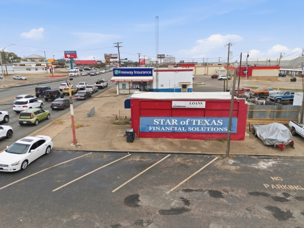 Listing Image #3 - Office for sale at 810 N Valley Mills Dr, Waco TX 76710