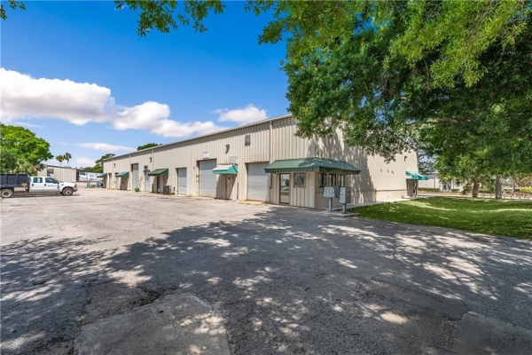 Listing Image #3 - Industrial for sale at 3101 Aviation Boulevard , C, Vero Beach FL 32960