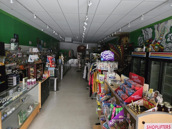 Listing Image #3 - Others for sale at 423 SW 6th Street, Redmond OR 97756