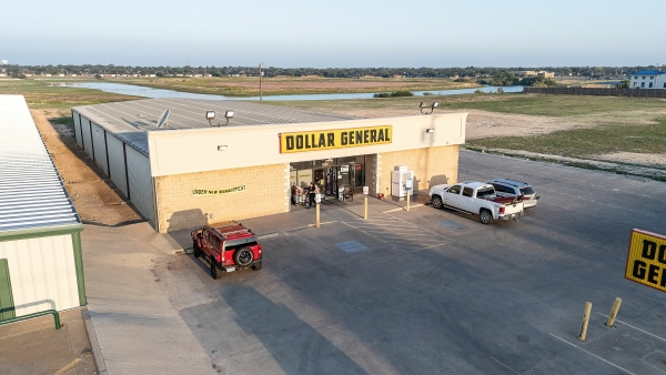 Listing Image #3 - Retail for sale at 10404 Slide Rd, Lubbock TX 79424 Listing Image #3 - Retail for sale at 10404 Slide Rd, Lubbock TX 79424