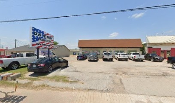 Listing Image #1 - Office for sale at 1424 S. Third St, Mabank TX 75147