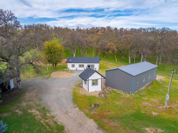 Listing Image #1 - Others for sale at 18670 Farris Street, Red Bluff CA 96080