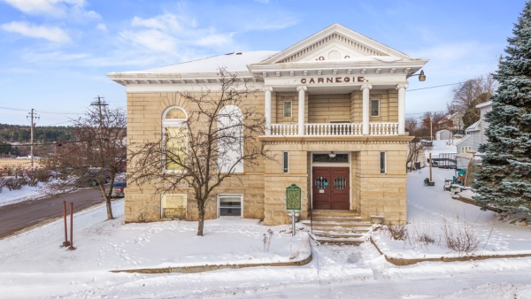 Listing Image #1 - Multi-Use for sale at 300 E. Ludington St., Iron Mountain MI 49801