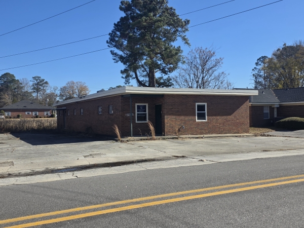 Listing Image #1 - Office for sale at 320 Hospital Drive, Thomson GA 30824