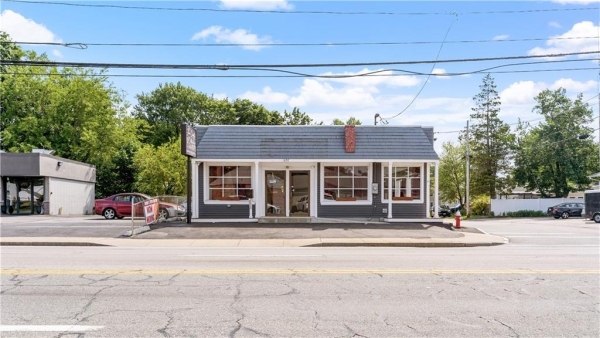Listing Image #2 - Others for sale at 1692 Warwick Avenue, Warwick RI 02889
