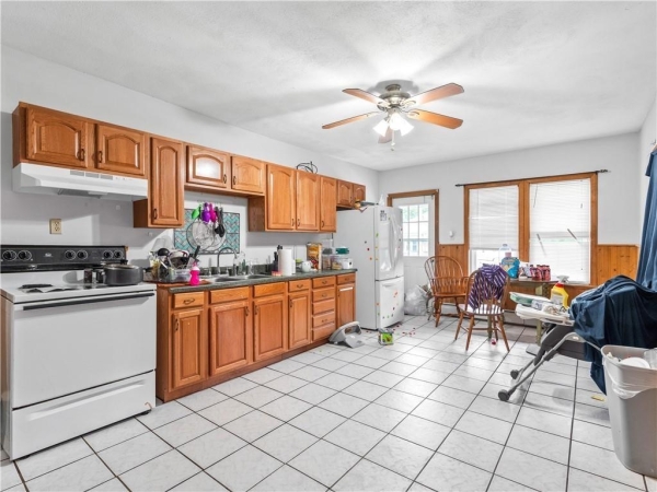 Listing Image #2 - Others for sale at 144 Railroad Street, Lincoln RI 02838