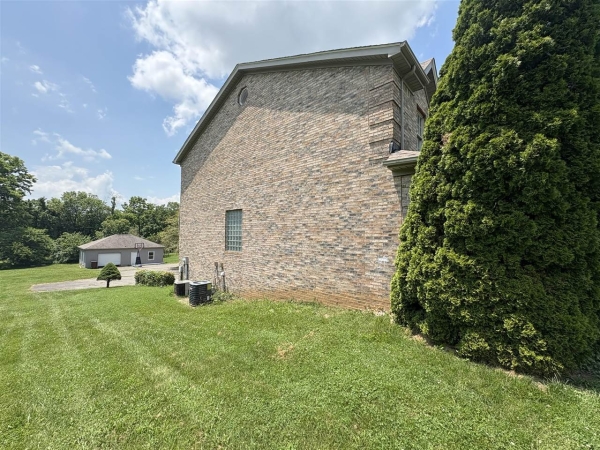 Listing Image #2 - Others for sale at 2070 Vince Road, Nicholasville KY 41314