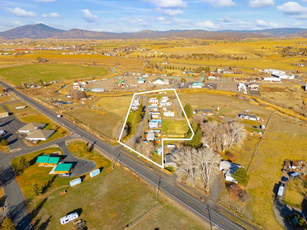 Listing Image #2 - Multi-family for sale at 1900 NW Madras Hwy, Prineville OR 97754