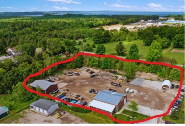 Listing Image #2 - Others for sale at 1084 Mcbride Drive, Harbor Springs MI 49740 Listing Image #2 - Others for sale at 1084 Mcbride Drive, Harbor Springs MI 49740