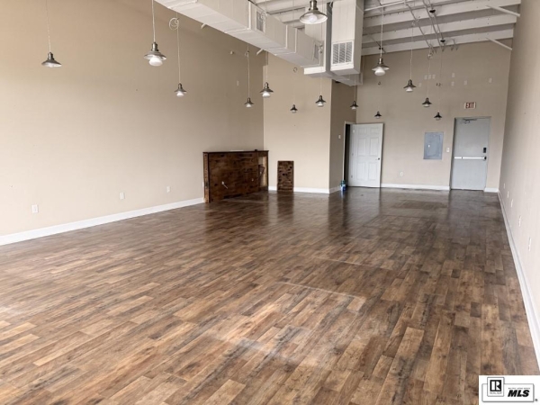 Listing Image #3 - Retail for sale at 1100 D STERLINGTON ROAD, Monroe LA 71201