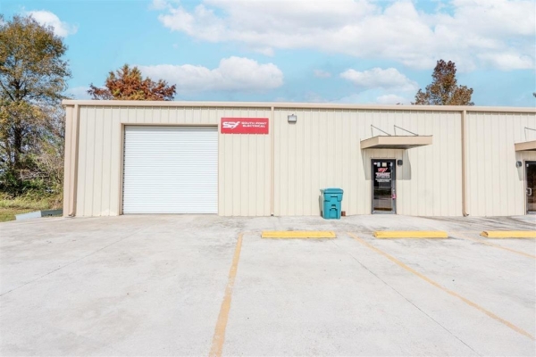 Listing Image #1 - Others for sale at 2412 Maplewood Drive Suite 5, Sulphur LA 70663 Listing Image #1 - Others for sale at 2412 Maplewood Drive Suite 5, Sulphur LA 70663