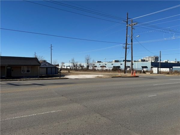 Listing Image #2 - Others for sale at 1220 13th Street, Rogers AR 72756