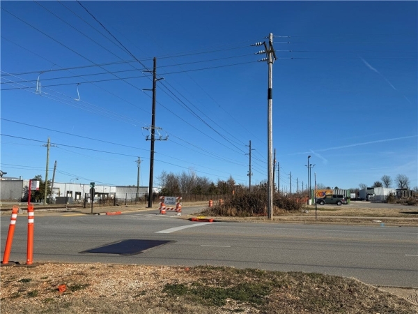 Listing Image #3 - Others for sale at 1220 13th Street, Rogers AR 72756