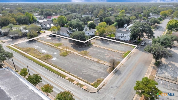 Listing Image #2 - Others for sale at 302 S Liberty Street, Victoria TX 77901 Listing Image #2 - Others for sale at 302 S Liberty Street, Victoria TX 77901