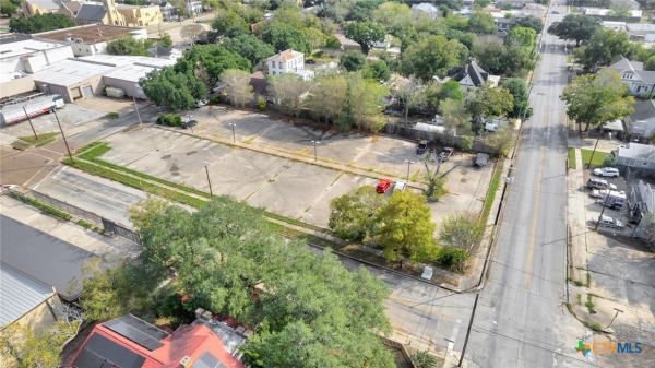 Listing Image #2 - Others for sale at 204 S William Street, Victoria TX 77901