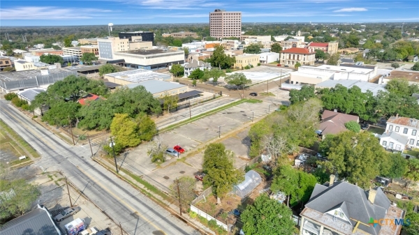 Listing Image #3 - Others for sale at 204 S William Street, Victoria TX 77901