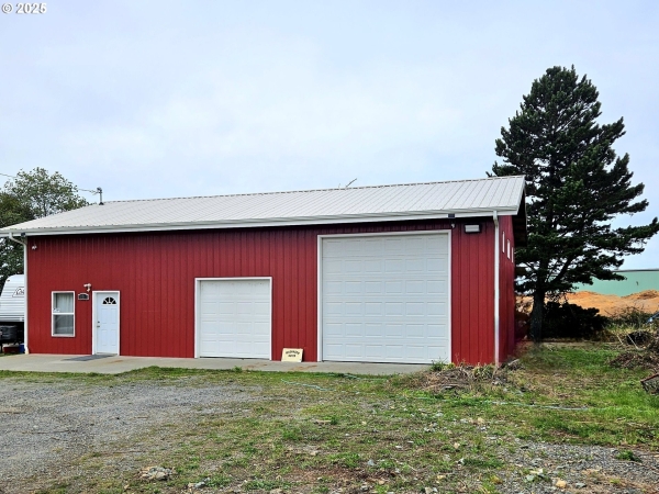 Listing Image #1 - Others for sale at 221 KING St, Brookings OR 97415