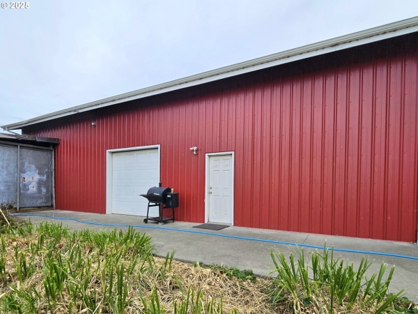 Listing Image #3 - Others for sale at 221 KING St, Brookings OR 97415